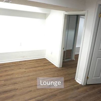 Large Bright Reno 3BR 1WR Apartment - Photo 4