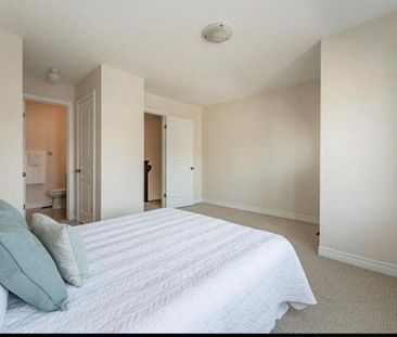 For Lease - 4164 Galileo Common, Burlington, Ontario - Photo 4