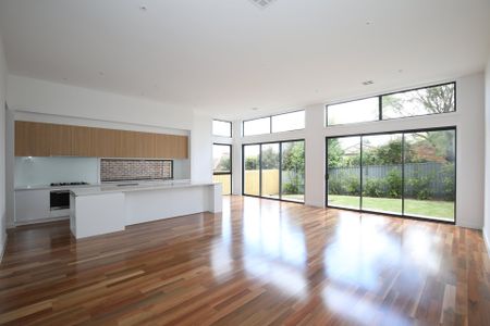 23 Bulkara Avenue, Forest Hill - Photo 2