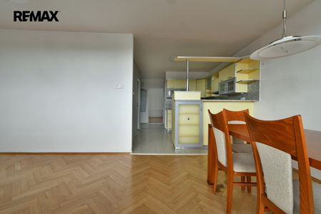 Pronájem bytu 3+kk v družstevním vlastnictví 74 m², Hradec Králové - Photo 4