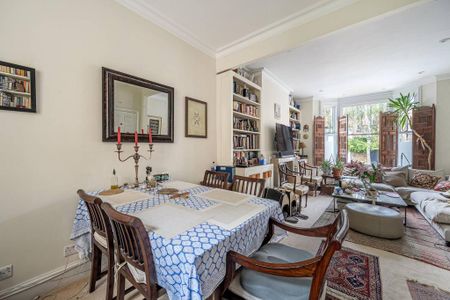 3 bedroom flat to rent - Photo 2