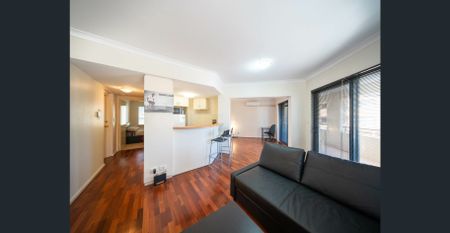 Partially Furnished 1 bed apartment with A/C - Photo 2