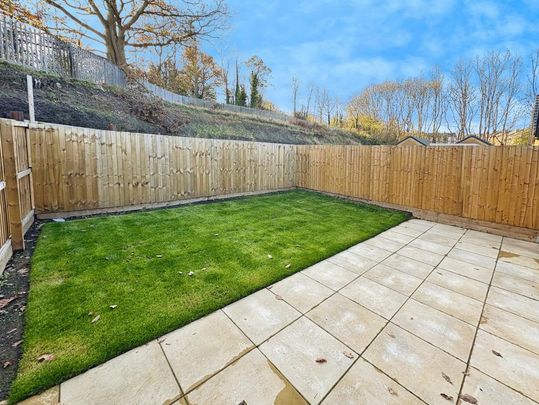 2 bedroom bungalow to rent - Photo 1