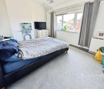 3 bedroom semi-detached house to rent - Photo 4