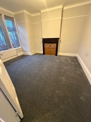 4 Bed Semi-Detached House, Belgrave Road, E10 - Photo 1