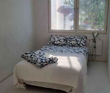 Skarpbrunnavägen, Norsborg - Photo 3