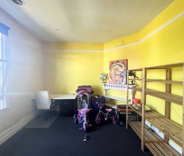 It's Easy, Living Here! - Photo 3