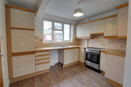 2 bedroom semi-detached house to rent - Photo 5