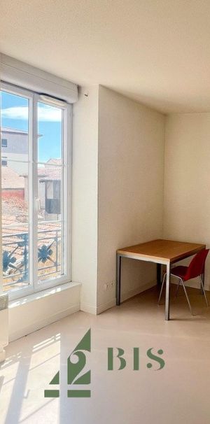 Location Appartement 1 pièce 26m² ROANNE 42300 - Photo 1
