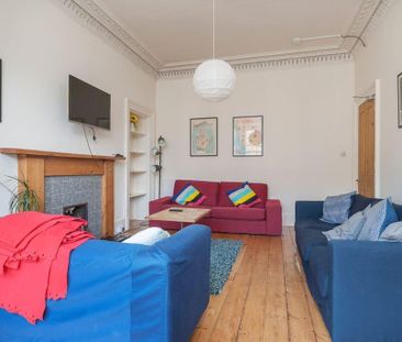 3 bedroom flat to rent - Photo 2