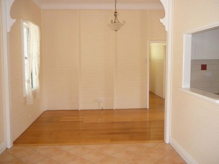 Beautiful Queenslander on Acreage - Photo 3