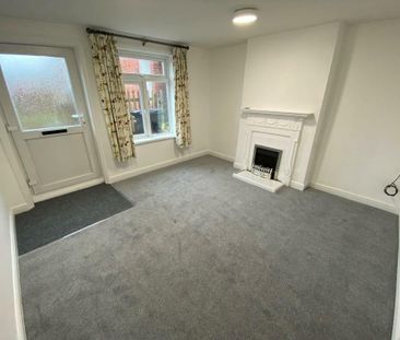 2 bedroom end of terrace house to rent - Photo 1