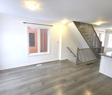 For Lease - 111 Fairlane Avenue, Barrie, Ontario - Photo 2