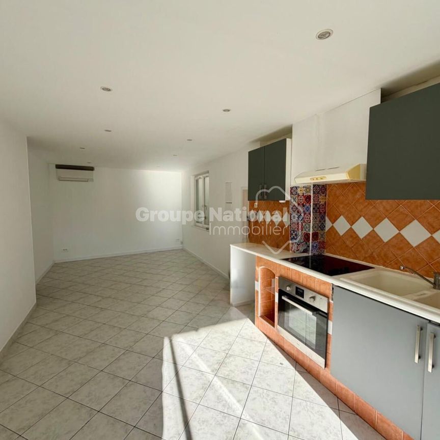 APPARTEMENT T2 NON MEUBLÉ LE ROVE 13740, - Photo 1
