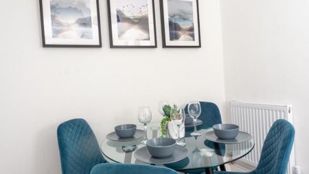 3 bedroom terraced house to rent - Photo 3