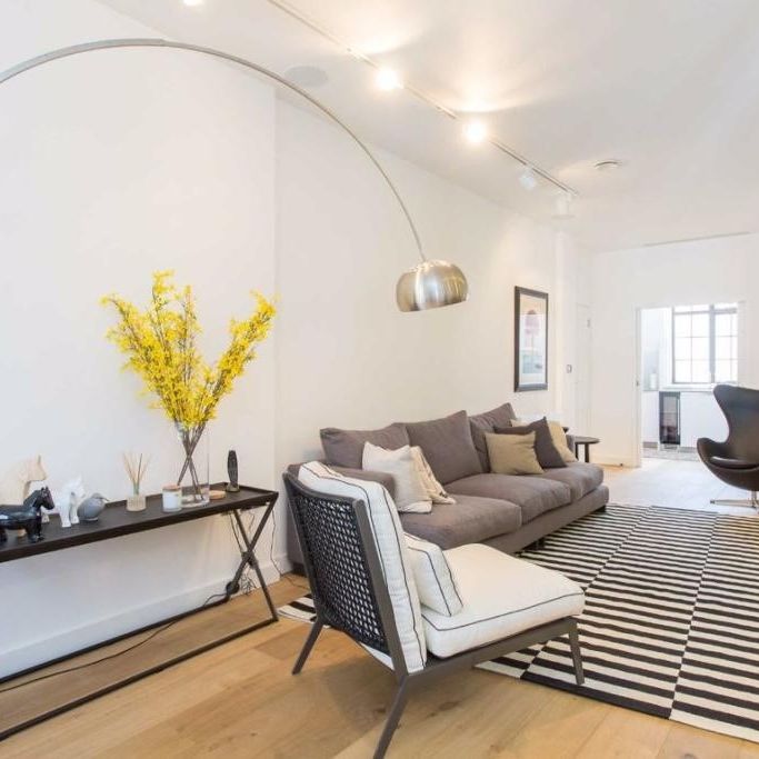 Cockspur Street, SW1Y, London - Photo 1