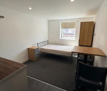 Studio Flat, Lucys Court, CV1 - Photo 2
