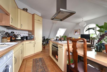 2 bedroom penthouse to rent - Photo 5