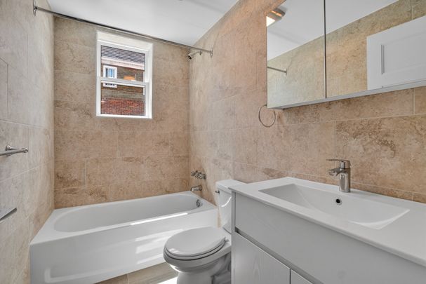 5485 Rue Snowdon Montréal (Côte-des-Neiges, QC H3X - Photo 1