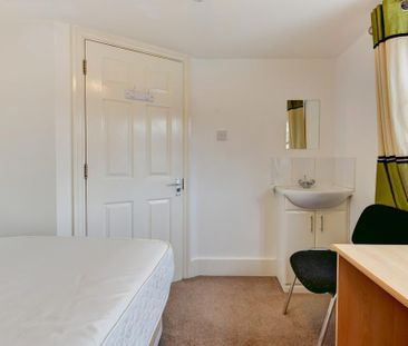 6 bedroom house to rent - Photo 4