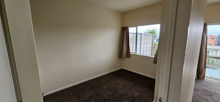 Ready to move in 2 Bedroom unit in Henderson. - Photo 3