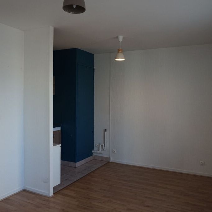 Appartement à louer - REIMS CENTRE - Photo 1