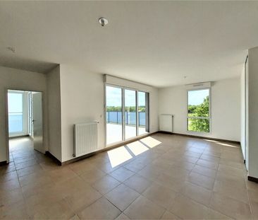 Location Appartement 2 pièces 50m² CORNEBARRIEU 31700 - Photo 1