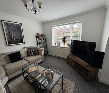 4 bedroom terraced house to rent - Photo 3