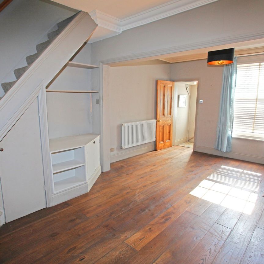 2 Bed Terraced House, Farrant Avenue, N22 - Photo 1
