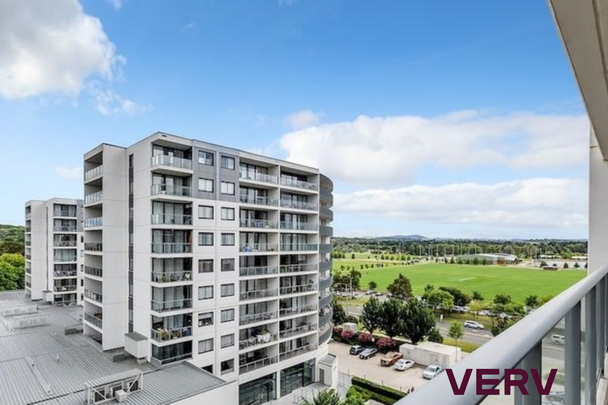 FABULOUS APARTMENT IN THE HEART OF LYNEHAM - Photo 1