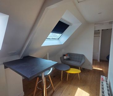 Appartement Lorient 2 pièce(s) 14.81 m2, sous combles 26.9m² au sol - Photo 3