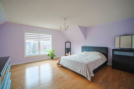 For Lease - 2353 Woodcrest Drive, Oakville, Ontario - Photo 5