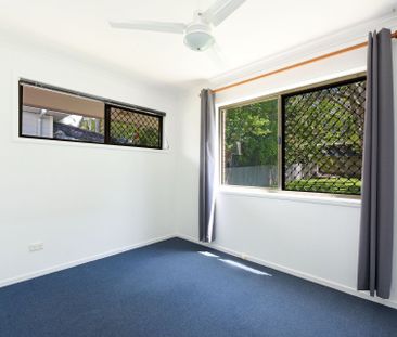 Beach Renovated Family Home - Photo 4