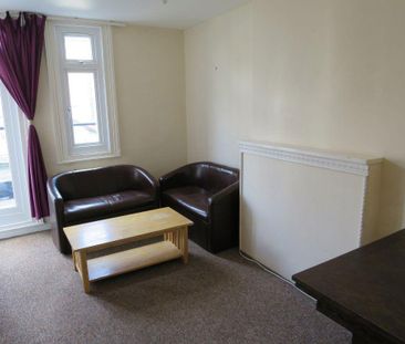 4 bedroom house to rent - Photo 1