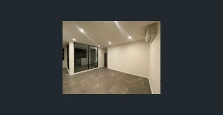 Spacious 2 Bedroom Residence in Premium Location - Photo 3