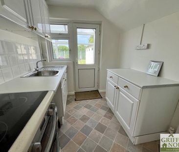 2 bedroom semi-detached house to rent - Photo 6