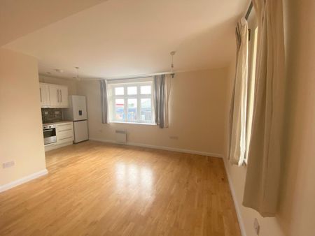 2 bedroom flat to rent - Photo 3