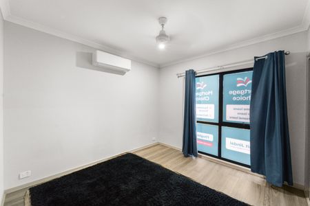 1 Kestrel Way, Fitzgibbon QLD 4018 - House For Rent - $600 | Domain - Photo 4