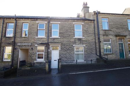 4 bedroom terraced house to rent - Photo 4