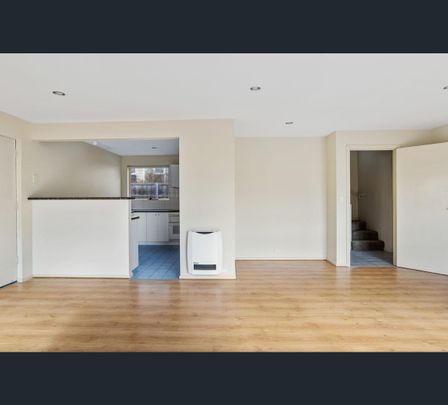 1/10 Bedford Street, New Town, Tas 7008 - Photo 1
