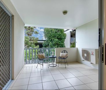 PEACEFUL LIVING IN PRIME LOCATION ! - Photo 1