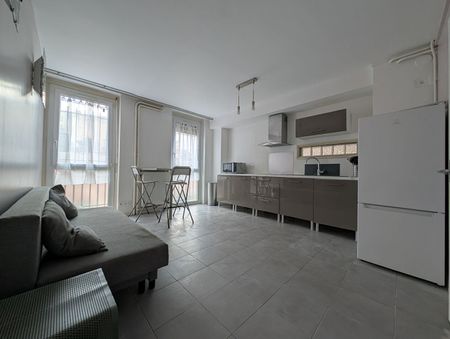 Location Appartement 2 pièces 35m² - Photo 3