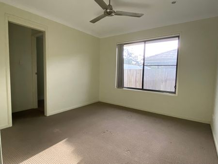 4 Bedrooms home on Corner Block in Great Pimpama Location! - Photo 4