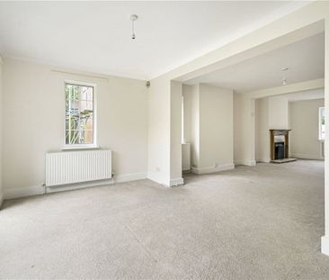 A detached two storey 1930's house with integral single garage situ... - Photo 6
