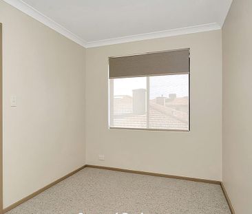 PERFECT LOCATION! - Photo 6