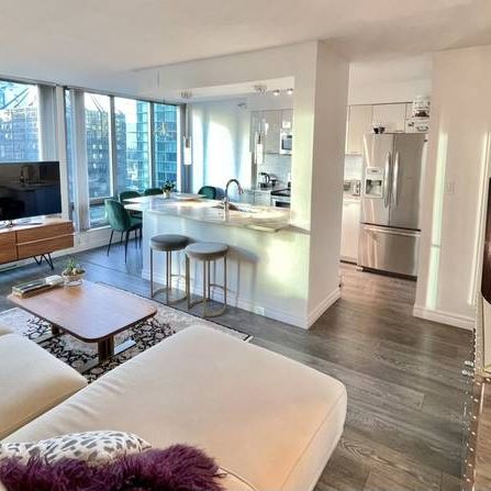 $3,700 / 2br - Two Bedroom / 2 Two bathroom + Den / Downtown Vancouver - Photo 1