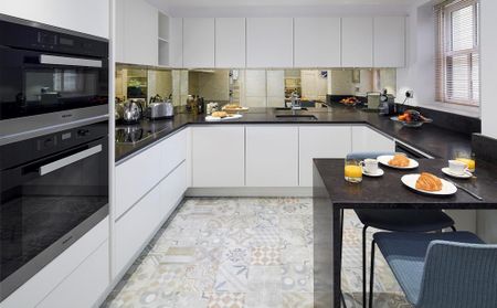 3 bedroom flat to rent - Photo 2