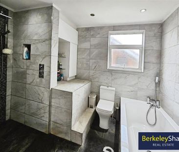 3 bedroom semi-detached house to rent - Photo 4