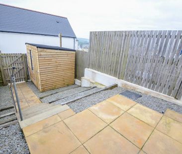 2 bedroom terraced house to rent - Photo 2