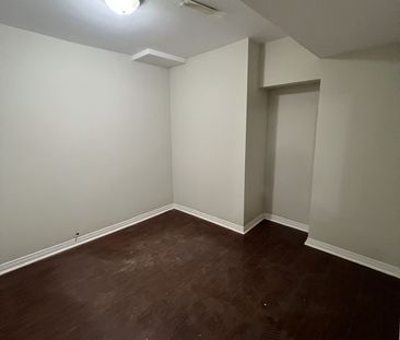 For Lease - 91 Campania Crescent, Toronto, Ontario - Photo 3